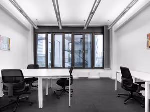 10 Person Private Office