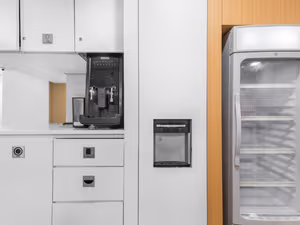 5 Person Private Office