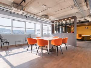 10 Person Private Office