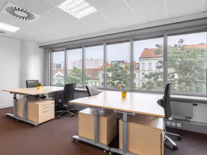 50 Person Private Office