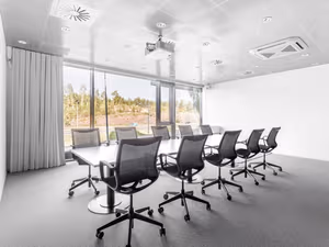 10 Person Private Office