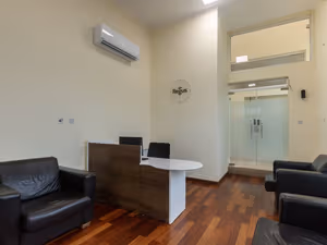 7 Person Private Office