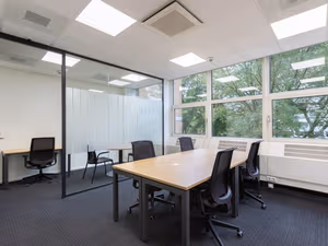 25 Person Private Office