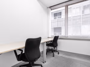 10 Person Private Office