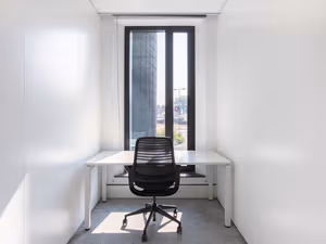 4 Person Private Office