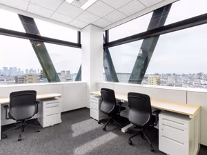 1 Person Coworking Desk