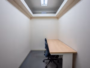 1 Person Private Office