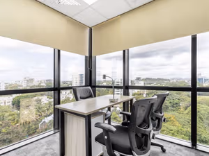 5 Person Private Office