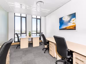 10 Person Private Office