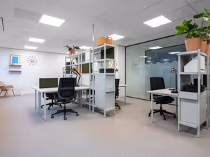 1 Person Coworking Desk