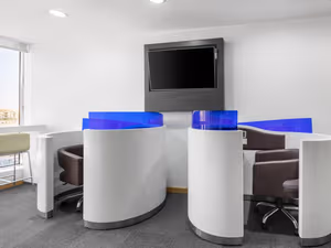 40 Person Private Office