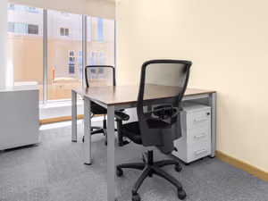 5 Person Private Office