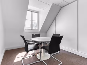 7 Person Private Office