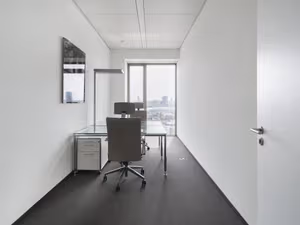 4 Person Private Office