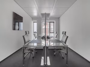 10 Person Private Office