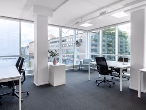 1 Person Coworking Desk