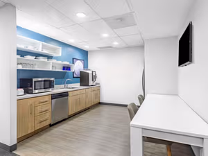 10 Person Private Office