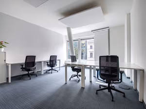 4 Person Private Office