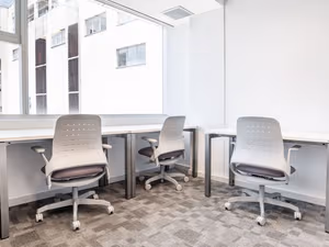 10 Person Private Office