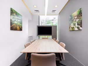 7 Person Private Office
