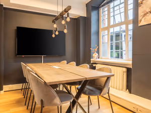 5 Person Private Office