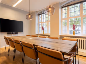 40 Person Private Office