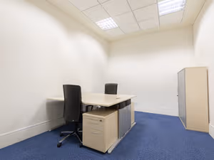 4 Person Private Office