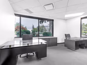 3 Person Private Office