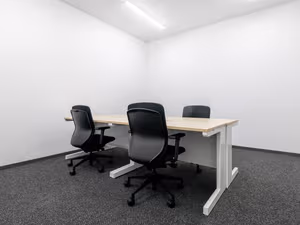 10 Person Private Office