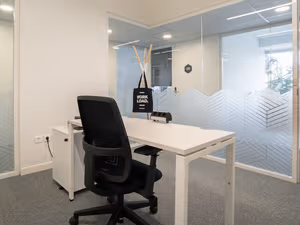 5 Person Private Office