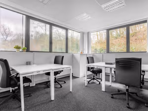 20 Person Private Office