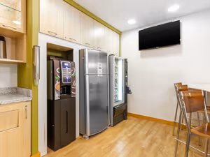 4 Person Private Office