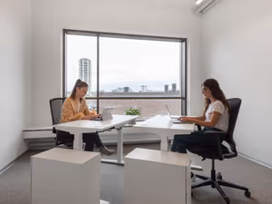 15 Person Private Office