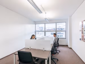 10 Person Private Office