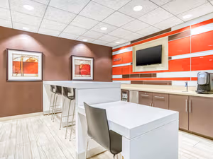 4 Person Private Office