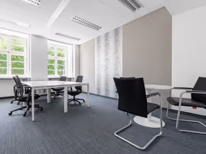 40 Person Private Office