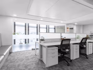 40 Person Private Office