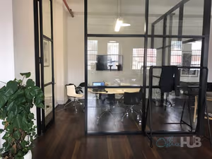 3 Person Shared Office