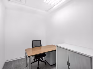 10 Person Private Office