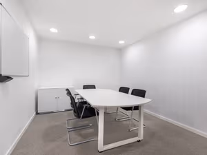 4 Person Private Office