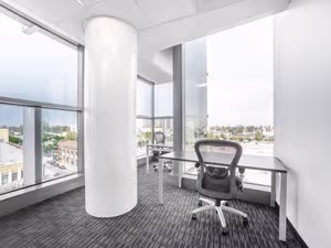 3 Person Private Office