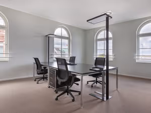 4 Person Private Office