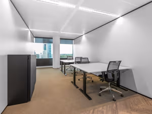 4 Person Private Office