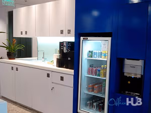 7 Person Private Office