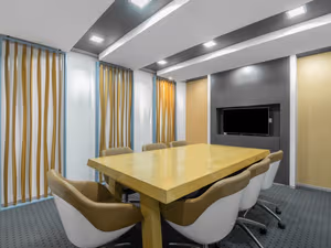 25 Person Private Office
