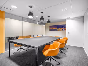 10 Person Private Office