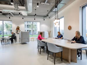 4 Person Private Office