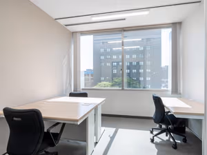 5 Person Private Office