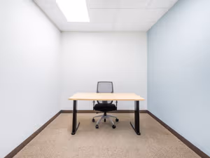 10 Person Private Office