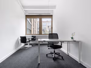 20 Person Private Office